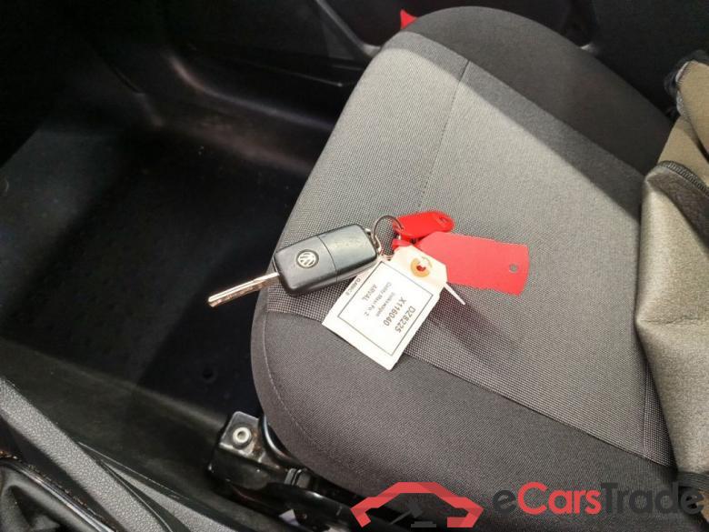 VOLKSWAGEN CADDY MAXI VAN DIESEL - 2015 2.0 CR TDi SCR 75kW (EU6) 5d #6