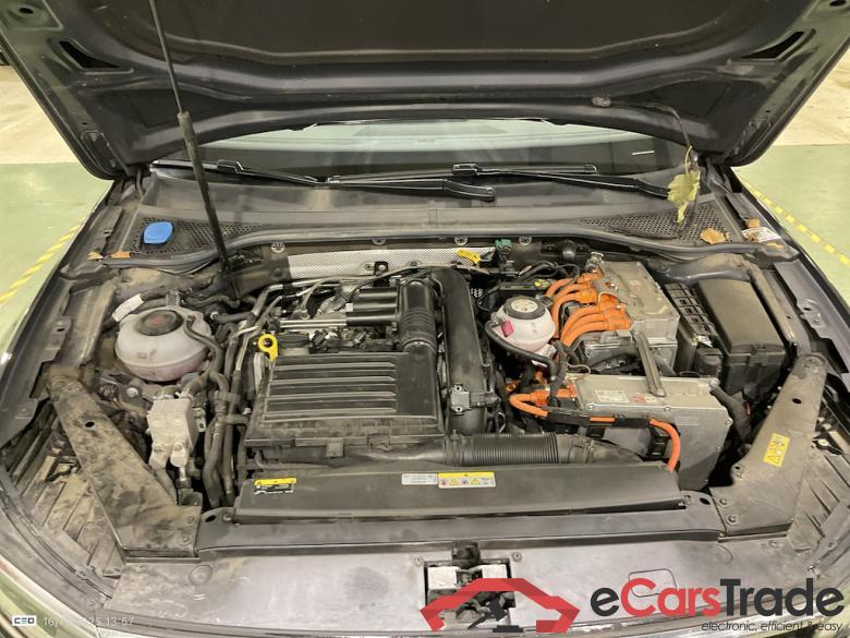 VOLKSWAGEN PASSAT VARIANT 1.4 TSI MSQ VARIANT GTE BUSINESS #6
