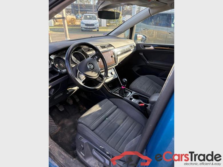 VOLKSWAGEN Touran Touran Highline 1.5 TSI 110 kW (150 ch) 6 vitesses manuel #4