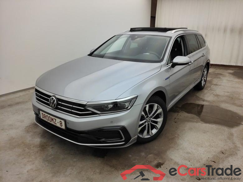 Volkswagen Passat Variant 1.4 TSI DSG6 GTE Business 5d