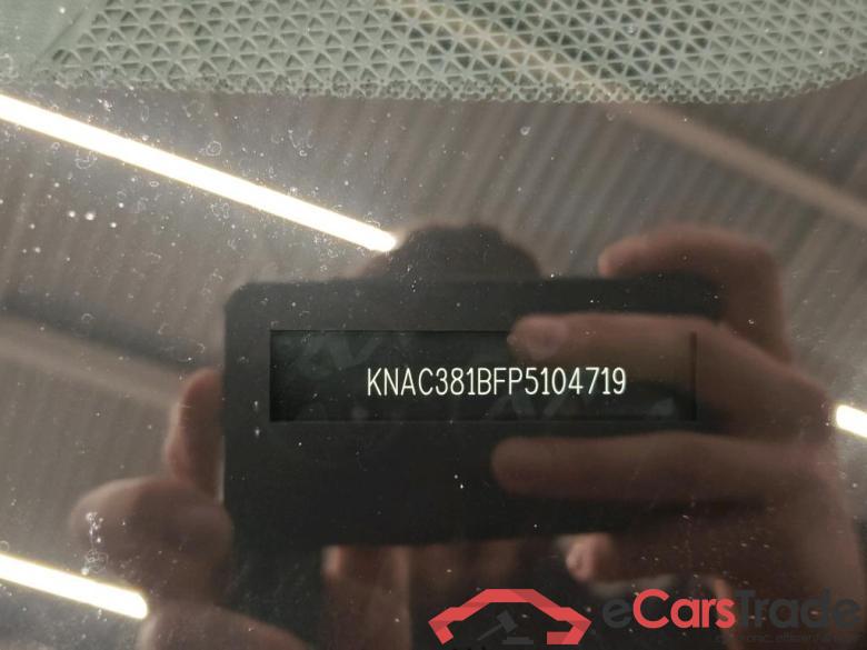 Kia EV6 58kWh Air RWD 5d #6