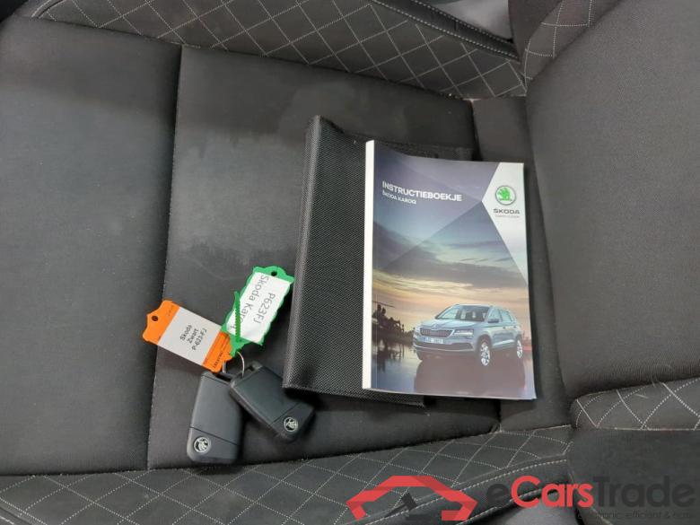 Skoda Karoq 1.5 TSI ACT Greentech DSG Buss Edition 5d #4