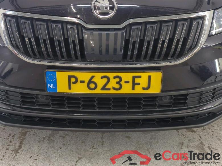 Skoda Karoq 1.5 TSI ACT Greentech DSG Buss Edition 5d #5
