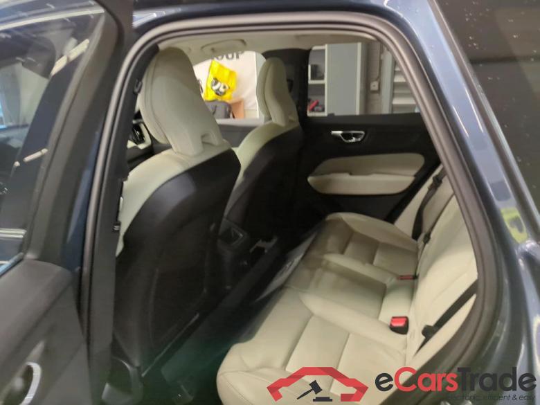 VOLVO XC60 T8 Twin Engine AWD Geartronic Inscription 5d 223kW #6