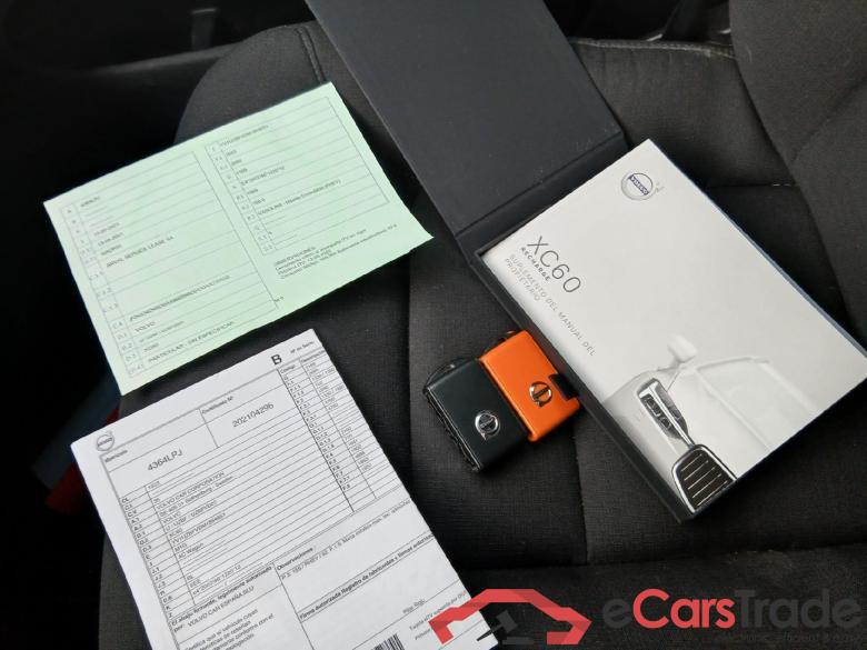 VOLVO XC60 / 2017 / 5P / todoterreno 2.0 T6 AWD Recharge Inscription Exp Auto #5