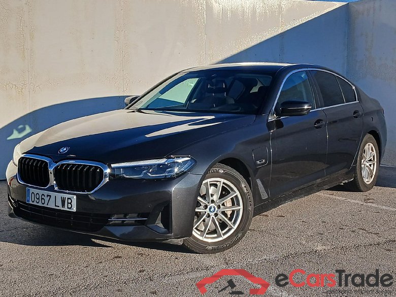BMW Serie 5 / 2020 / 4P / sedán 520e