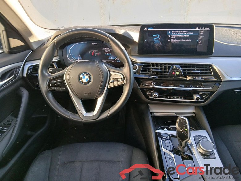 BMW Serie 5 / 2020 / 4P / sedán 520e #2