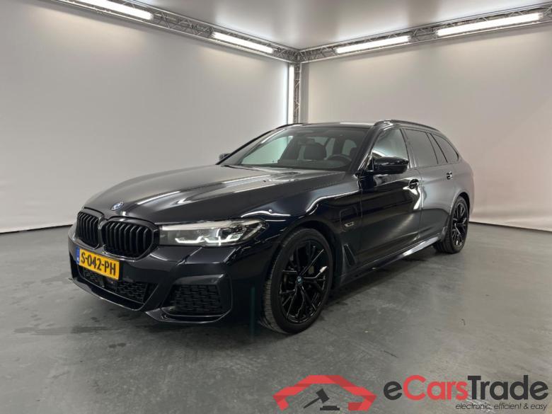 BMW 5-SERIE TOURING 530e Business Edition Plus #1
