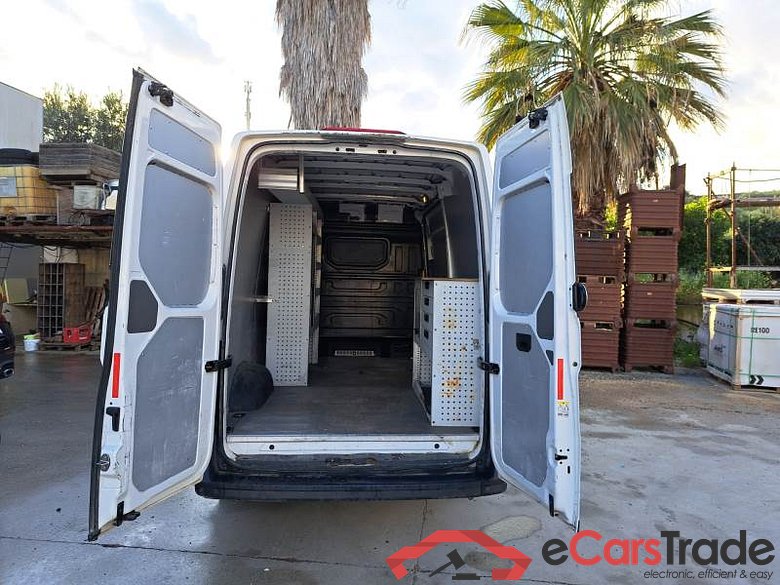 VOLKSWAGEN CRAFTER / 2017 / 4P / FURGONE 30 L3H3 2.0 BITDI 130KW BUSINESS 4MOTION #5