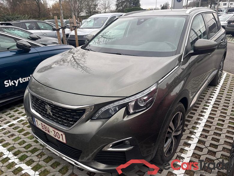 PEUGEOT 5008 1.2 PureTech Allure #1