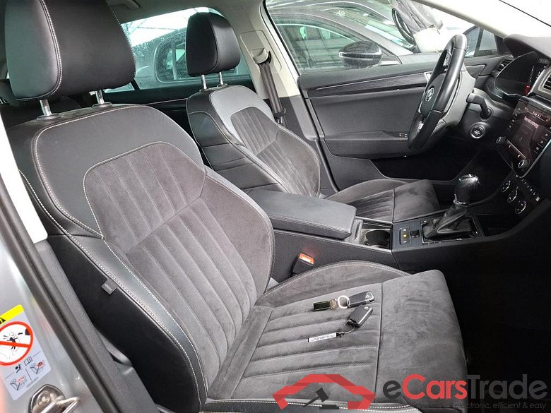 Skoda Superb 1.4 TSI Plug-In Hybrid Style Aut. LED Vitual Navi 1/2 Sport-Leather-Alcantara KeylessGo Camera Klima PDC ... #4