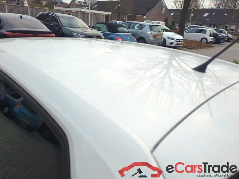 VOLKSWAGEN up! 44 kW #6