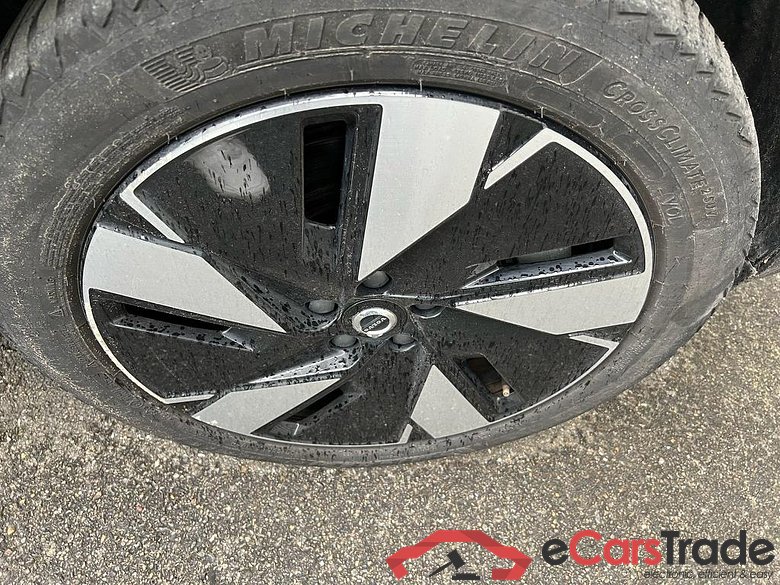 VOLVO C40 82 kWh Recharge Extended Range Plus #6