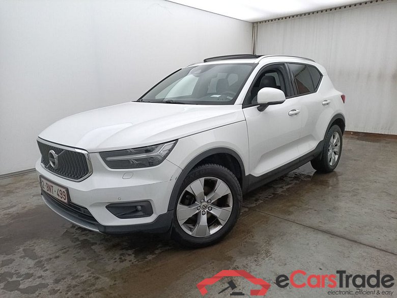 Volvo XC40 T3 Momentum Pro 5d #1
