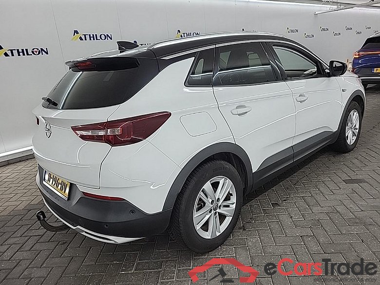 OPEL Grandland X 1.2 Turbo S&S 96kW Bus. Executive Auto 5D #3