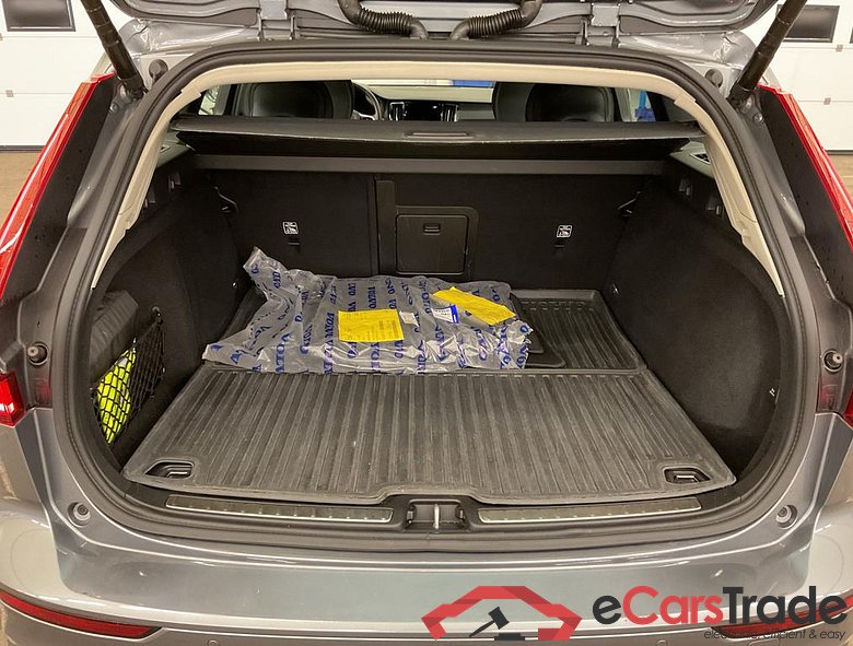 VOLVO V60 2.0 B4 MHEV Inscription Geartronic #3
