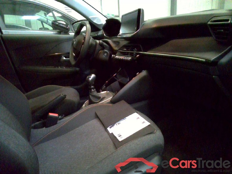 Peugeot 208 Style 1.2 Essence 101hp BVM6 #3