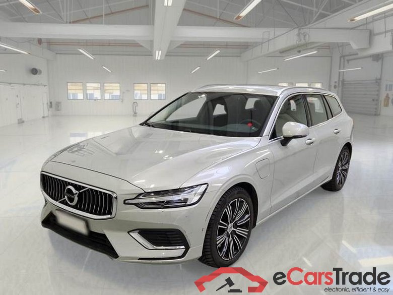 VOLVO V60 / 2019 / 5P / STATION WAGON T6 PLUG-IN AWD AUTOM.INSCR.EXPR.