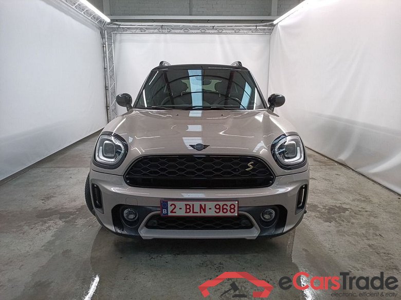 Mini Countryman Cooper S E ALL4 AT 5d #5