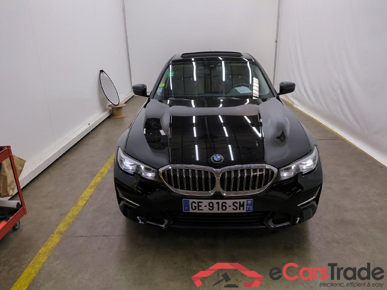 BMW Série 3 Berline / 2018 / 4P / Berline 320d 190ch Luxury BVA8 #3
