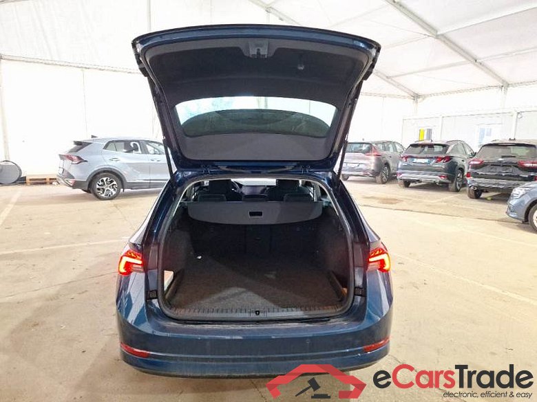 SKODA OCTAVIA WAGON / 2020 / 5P / STATION WAGON 1.5 TSI G-TEC EXECUTIVE DSG #5
