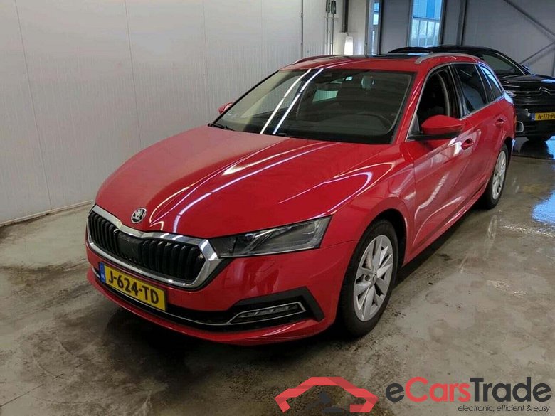 SKODA Octavia Combi 1.5 TSI First Edit.