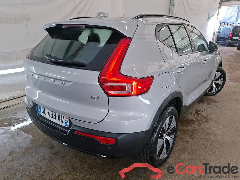VOLVO XC40 / 2022 / 5P / SUV B3 163 DCT 7 Plus #3
