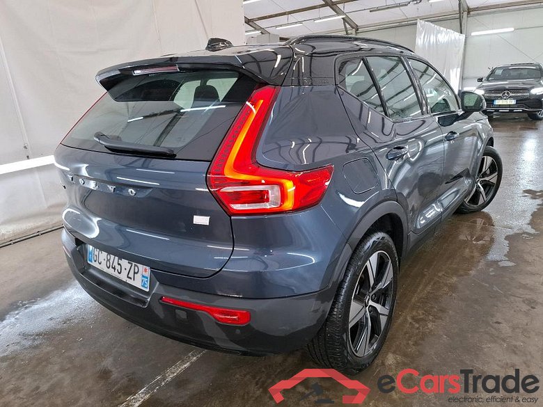VOLVO XC40 / 2017 / 5P / SUV Recharge T5 262 DCT7 R-Design #3