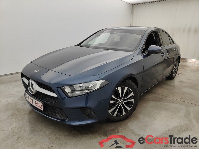Mercedes-Benz A-Klasse Limousine A 180 Business Solution 4d
