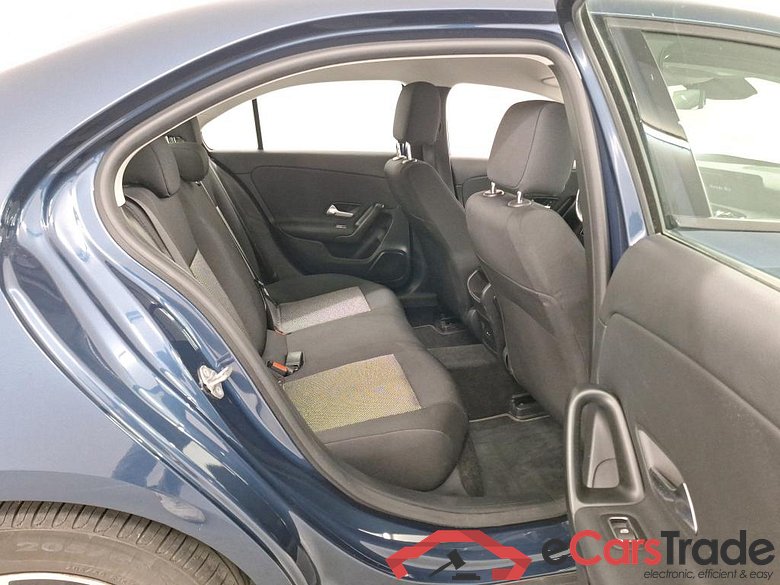 MERCEDES-BENZ CLASSE A SEDAN DIESEL (V177) A 180 d Business Solution #6