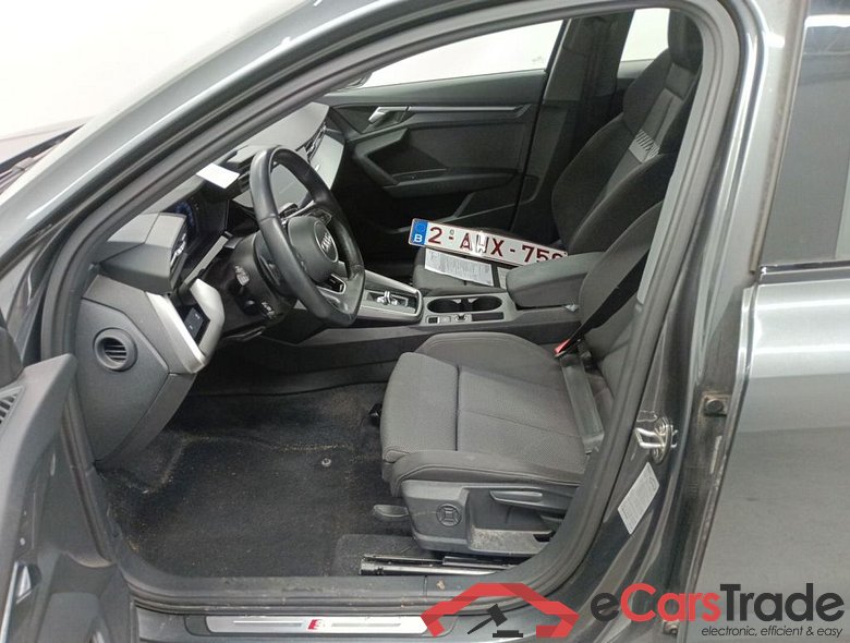 Audi A3 Berline 2.0 TDi 30 85kW S tronic S line Bus. Ed 4d #3