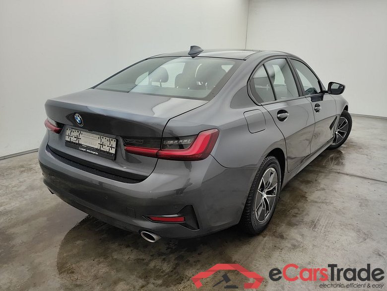 BMW 3 Reeks Berline 320d (140 kW) 4d #2