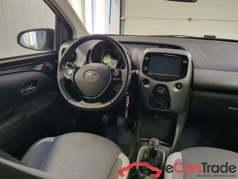 TOYOTA Aygo 1.0 VVT-i x-play #3