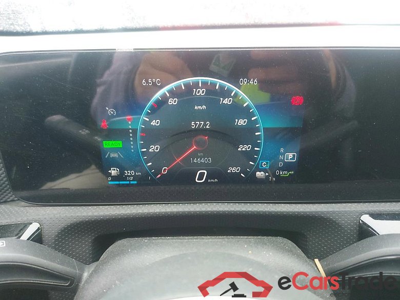 MERCEDES-BENZ Clase A / 2018 / 4P / sedán Sedán A 250 e #4