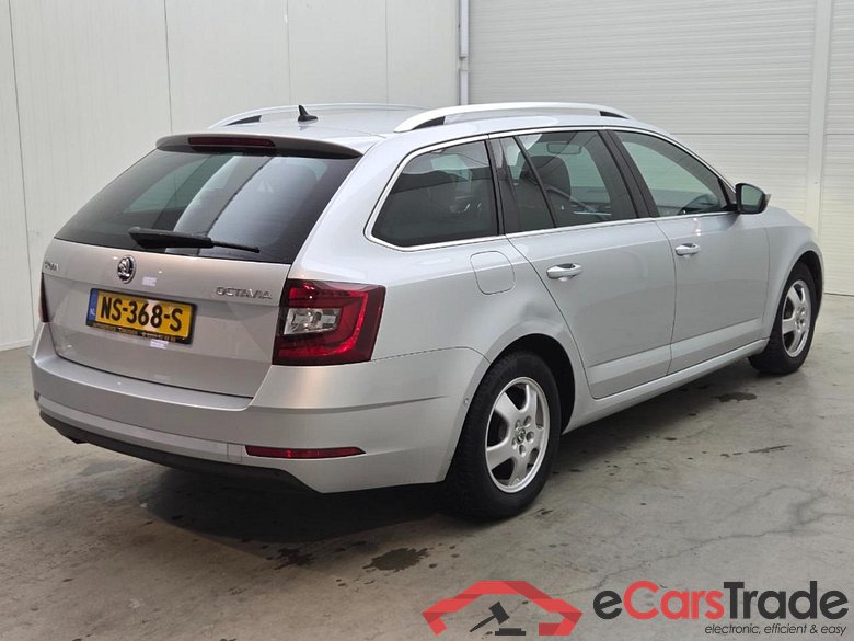 SKODA OCTAVIA COMBI 1.6 TDI Greentech Style Business #4