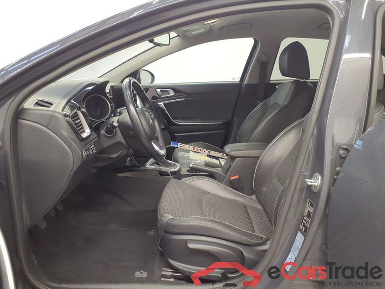 KIA cee'd More 1.6 CRDi 136 MHEV e-clutch 5d #3