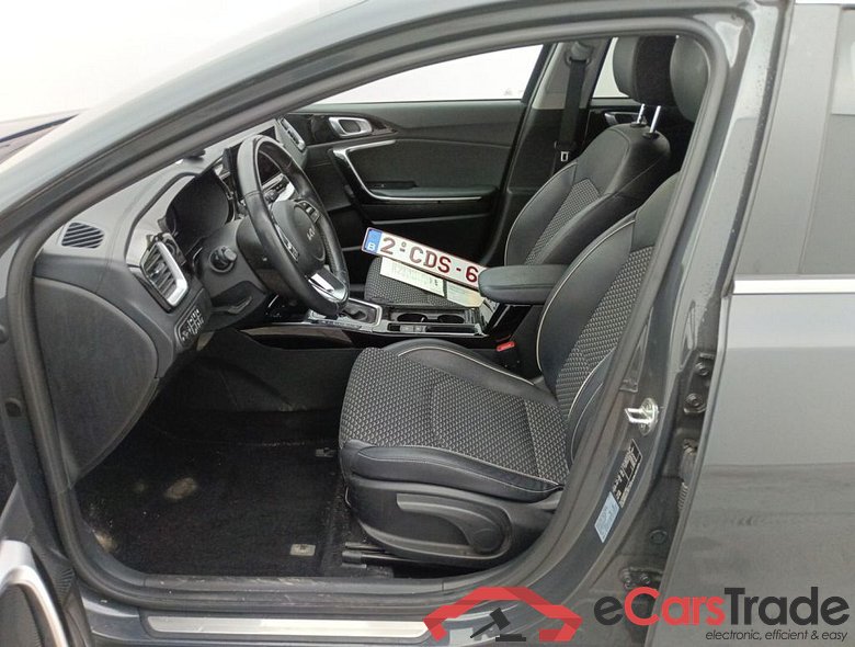 KIA cee'd Sportswagon Business Line 1.6 GDi PHEV DCT 5d #3