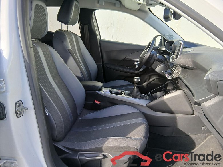 PEUGEOT 2008 / 2019 / 5P / todoterreno Allure Puretech 100 S&S BVM6 (CX) #6