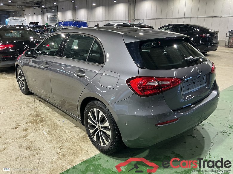 MERCEDES-BENZ A-CLASS 1.3 A 180 BUSINESS SOLUTION ESSENTIAL #3