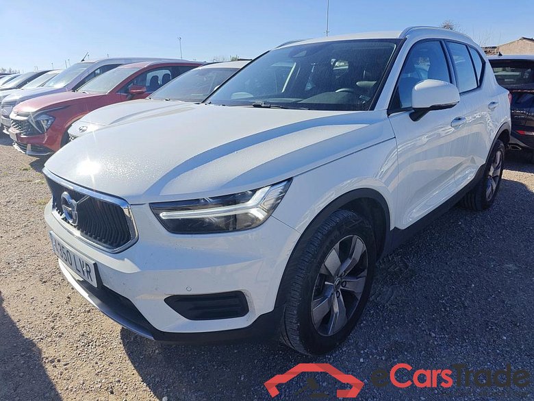 VOLVO XC40 / 2017 / 5P / todoterreno 2.0 B4 G AWD Momentum Pro Auto