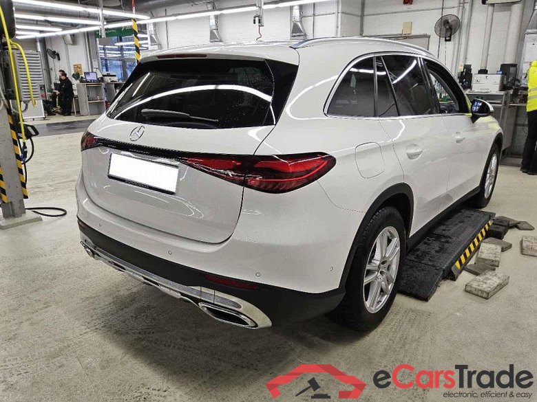 Mercedes-Benz GLC (BM 254)(06.2022->) DE - SUV5 GLC 200 EU6d, Avantgarde 4Matic (EURO 6d), 2022 - 2024 #3