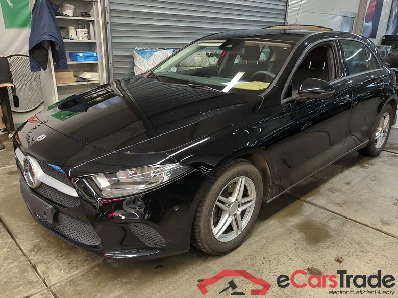 MERCEDES-BENZ A-Klasse A 180 d 8G-DCT 5d 85kW