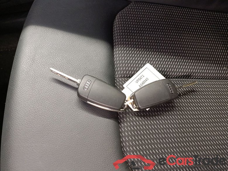 *AUDI SQ2 - 2021 TFSI 300 Quattro S tronic 5d #4