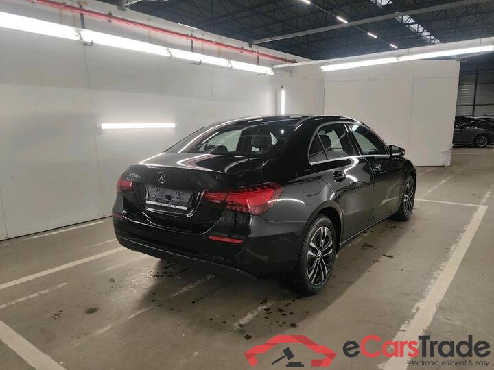 Mercedes A-Klasse Limousine A-Klasse Limousine A 250 e Business Line (PHEV) 160kW/218pk  4D/P Auto-7 #4