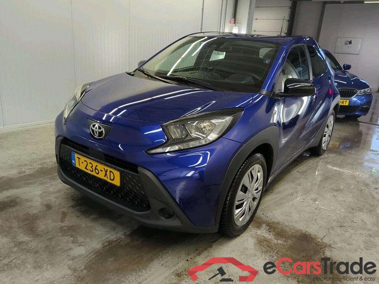 TOYOTA Aygo X 1.0 VVT-i MT Play #1