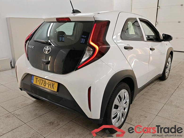 Toyota AYGO X 1.0 VVT-i MT 5d #2