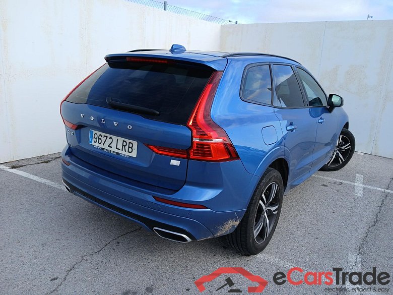 VOLVO XC60 / 2017 / 5P / todoterreno 2.0 T6 AWD Recharge R-Design Auto #2