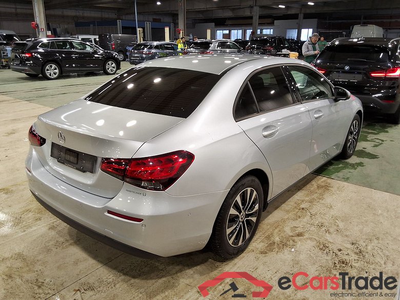 MERCEDES-BENZ A-CLASS 2.0 A 180 D DCT BUSINESS SOLUTION #4