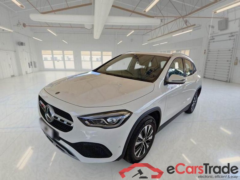 MERCEDES-BENZ GLA / 2020 / 5P / CROSSOVER GLA 250 AUTOMATIC EQ-POWER BUS EXTRA #1