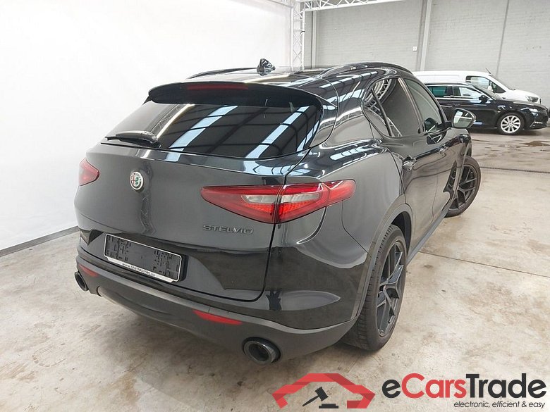 Alfa Romeo Stelvio 2.2 D 160 Sprint 5d #2